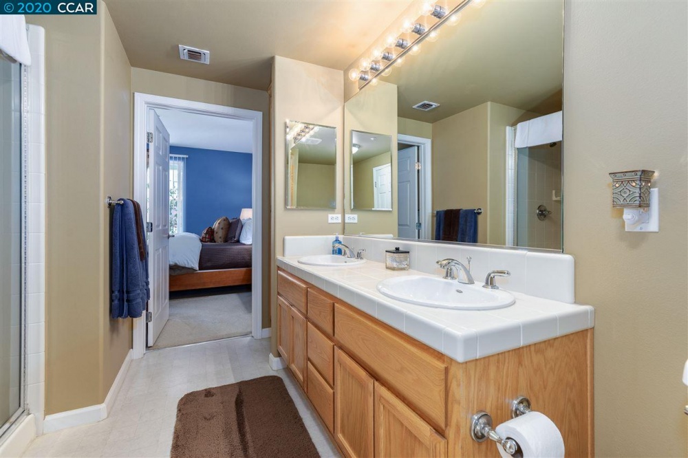 0a49def8d52c3e2b327963f65e27a821226de517_original