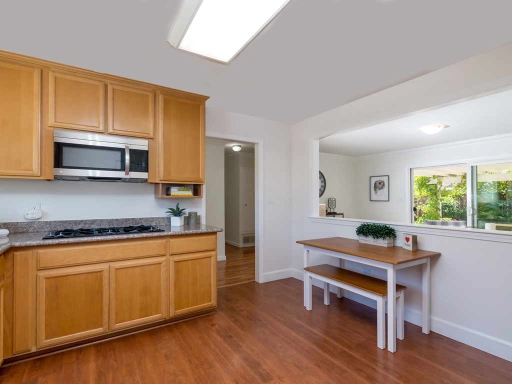 011_Kitchen to Living Room