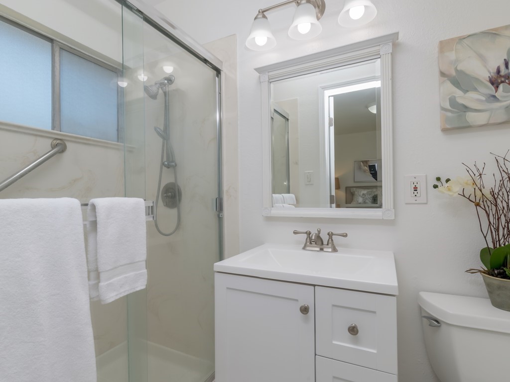 015_Primary Suite Bath