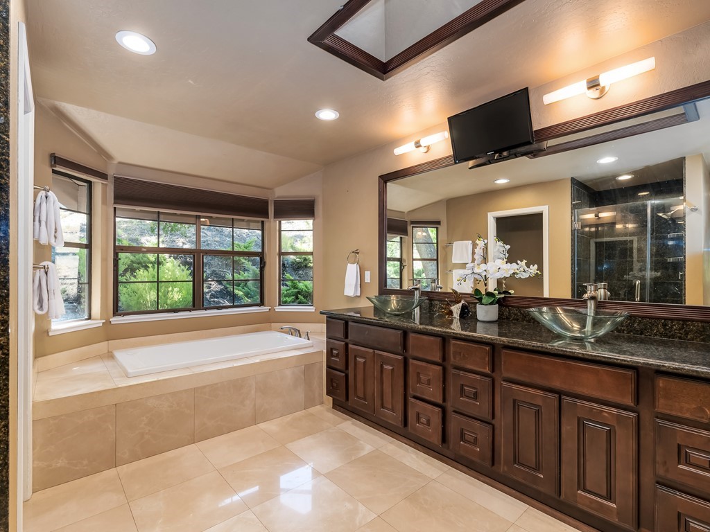 TourID:xxxxxxx~ Joe Norton and Lindy Penfold, 184 Silver Pine Ln Danville 94506