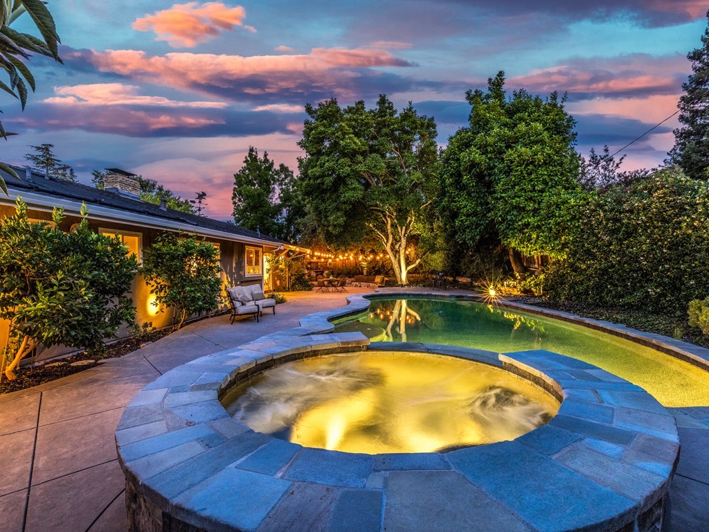 037_933 Ocho Rios Dr3