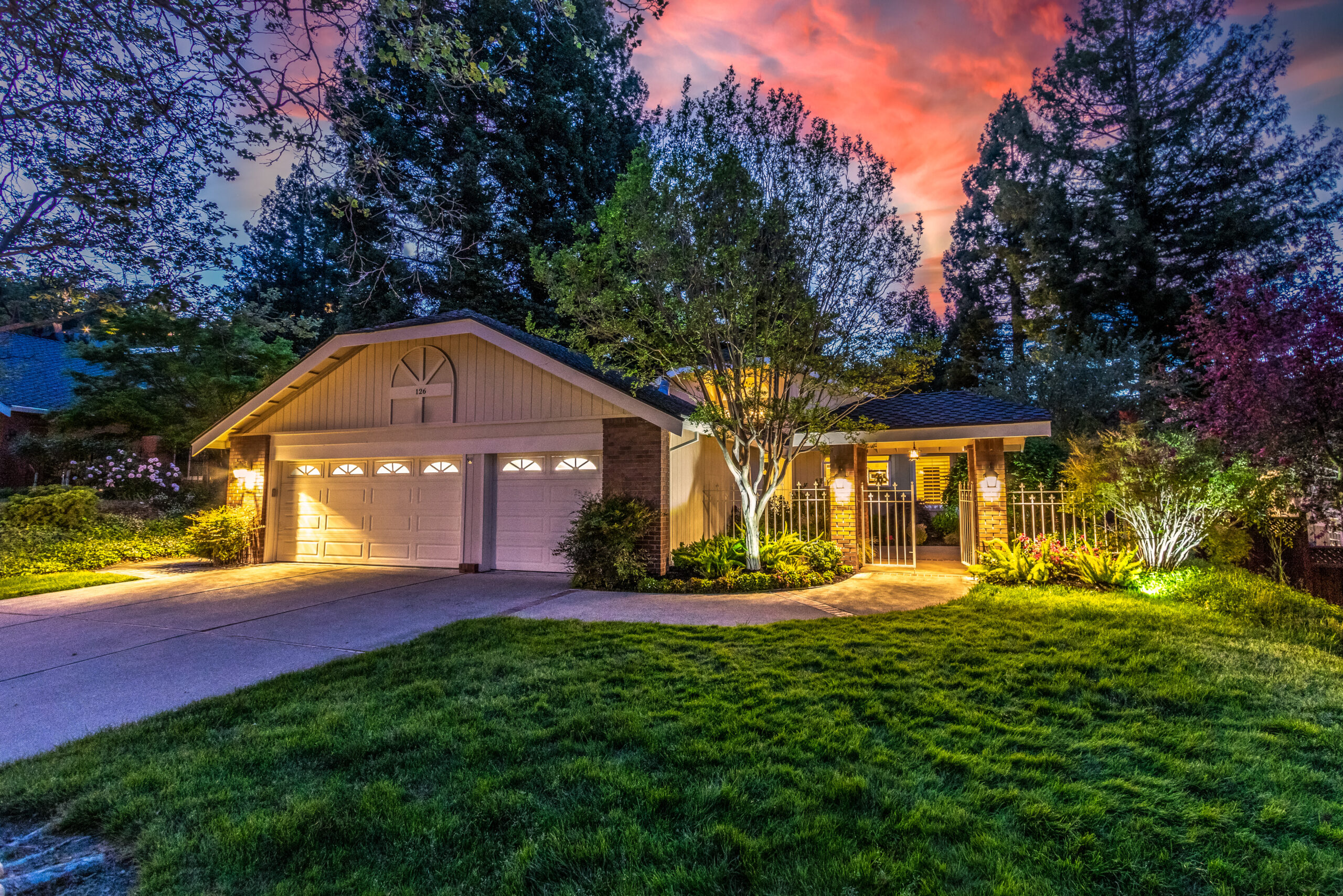 001_126 Oakridge Dr12