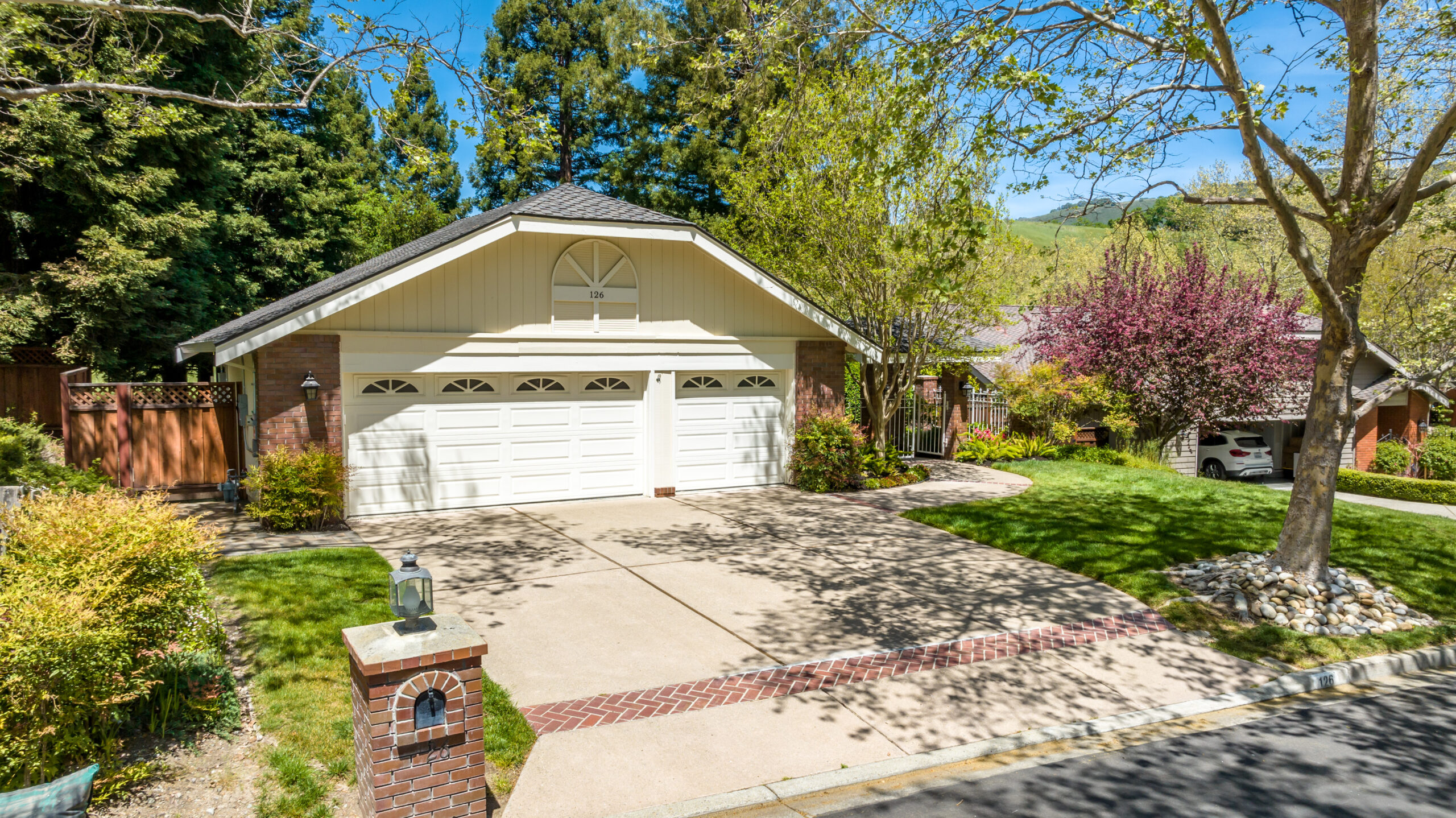 006_126 Oakridge Dr4