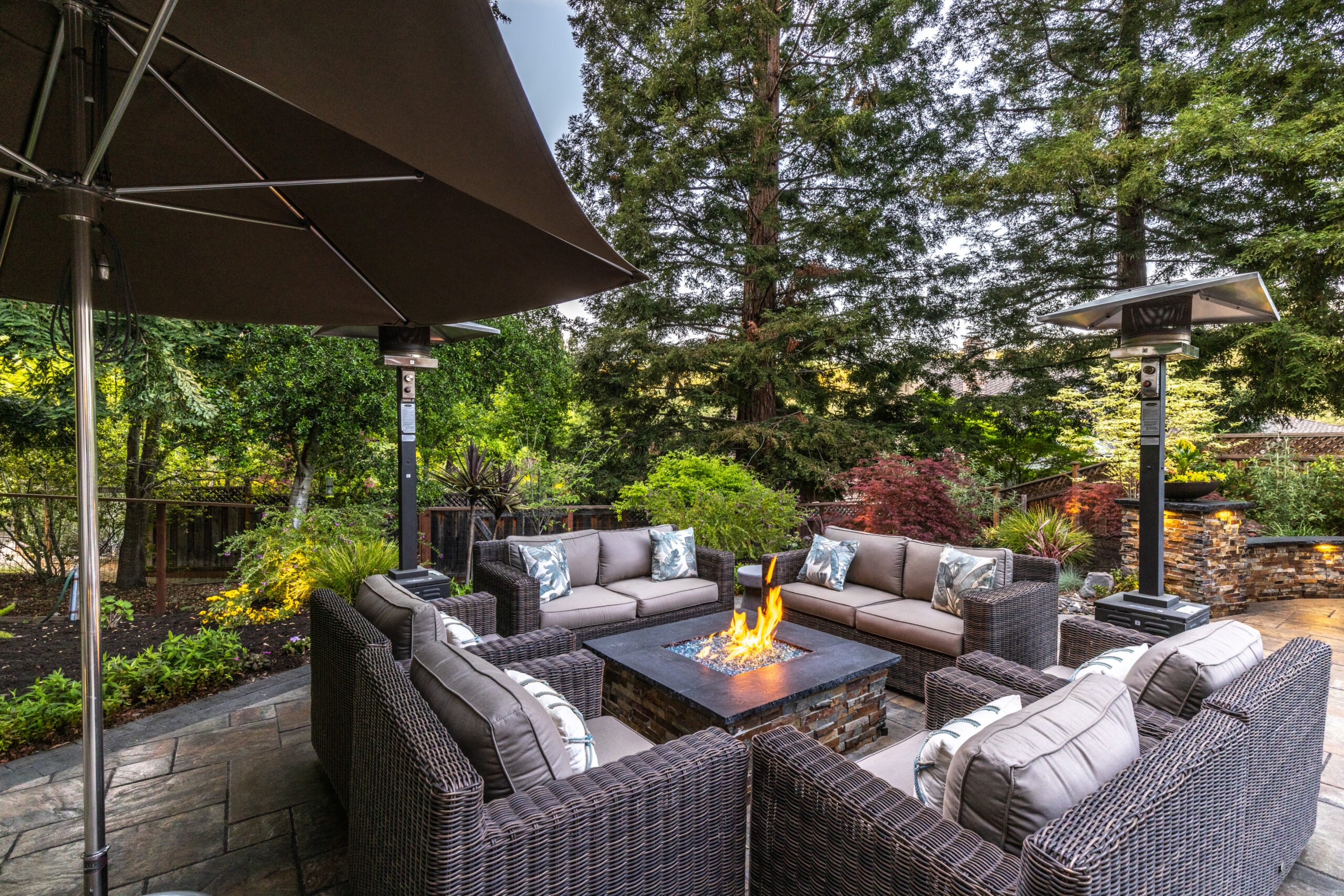 060_126 Oakridge Dr1