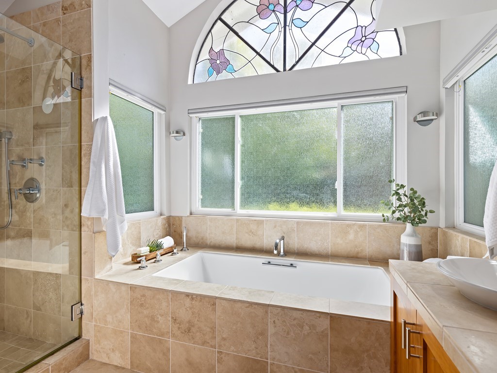 043_Primary Bathroom